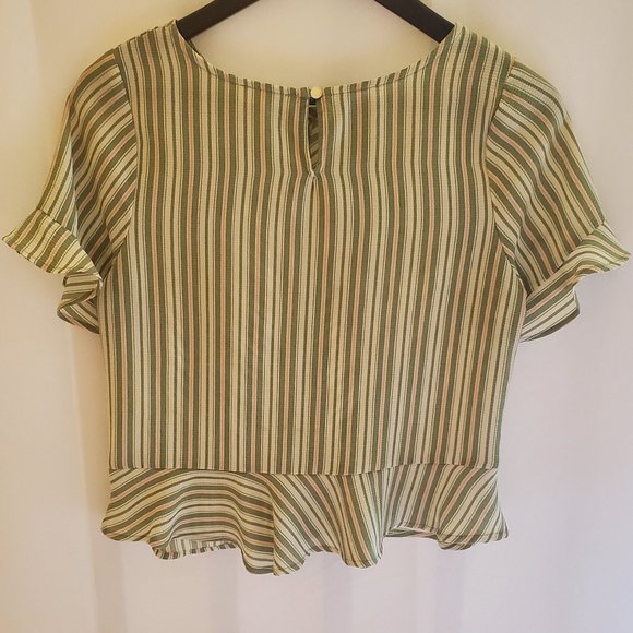 Monteau Semi-Cropped Top Butterfly Sleeves Ruffled Hem Pink, Green, White Size M - Picture 9 of 13